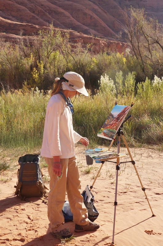 Suze Woolf painting in Glen Canyon AZ